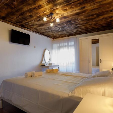 Rustic Apartment Evelin Krk Town Bagian luar foto