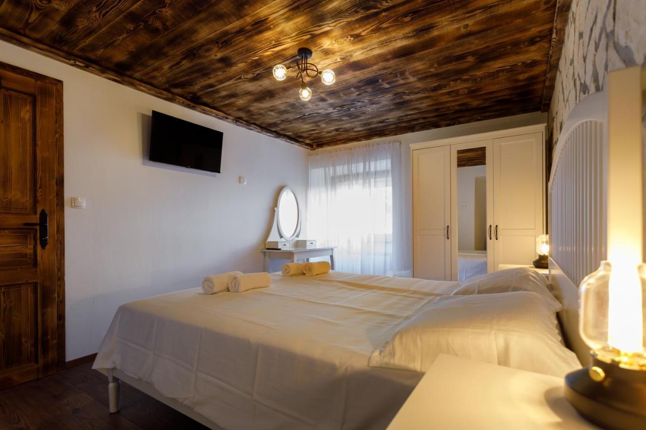 Rustic Apartment Evelin Krk Town Bagian luar foto