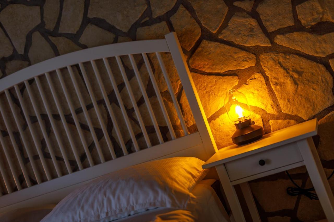 Rustic Apartment Evelin Krk Town Bagian luar foto