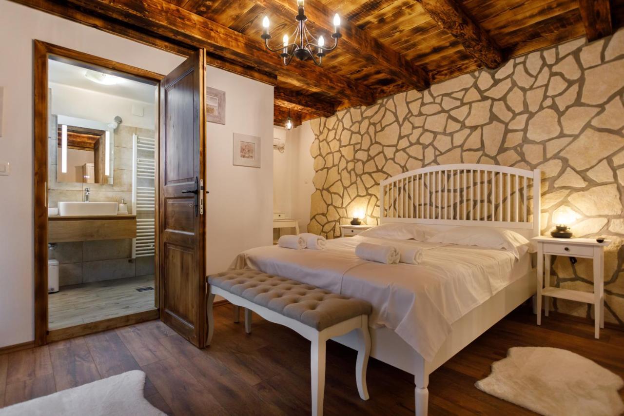 Rustic Apartment Evelin Krk Town Bagian luar foto